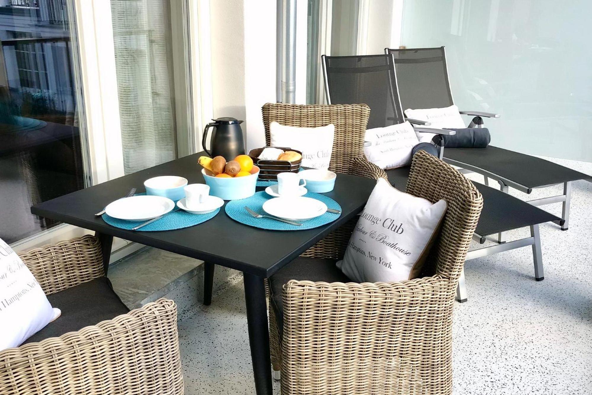 First White Pearl Apartment Sellin  Exterior photo